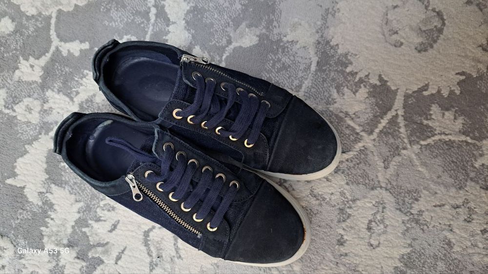 Продам красовки.