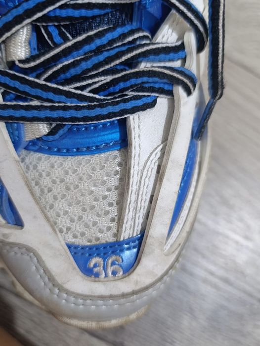 Продам BALENCIAGA track 1