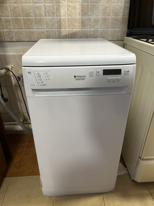 Посудамоечная машира Hotpoint Ariston
