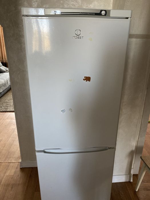 Продам холодильник