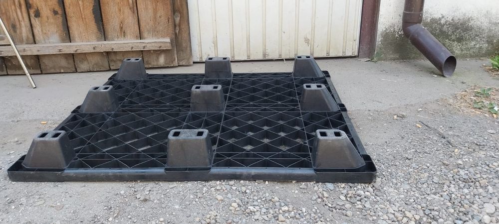 Vind paleti de plastic