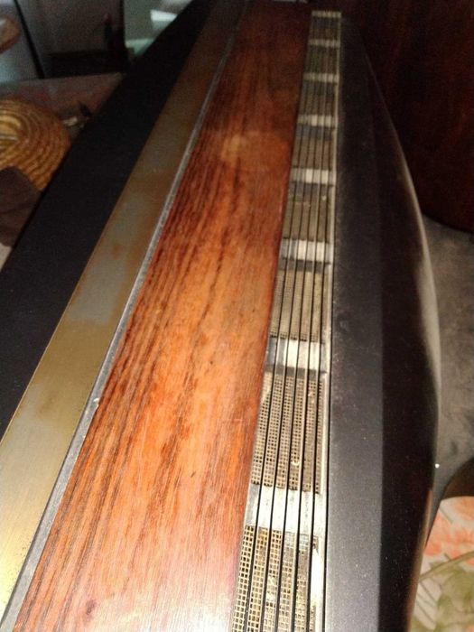 Телевизор Bang Olifsen-като нов.