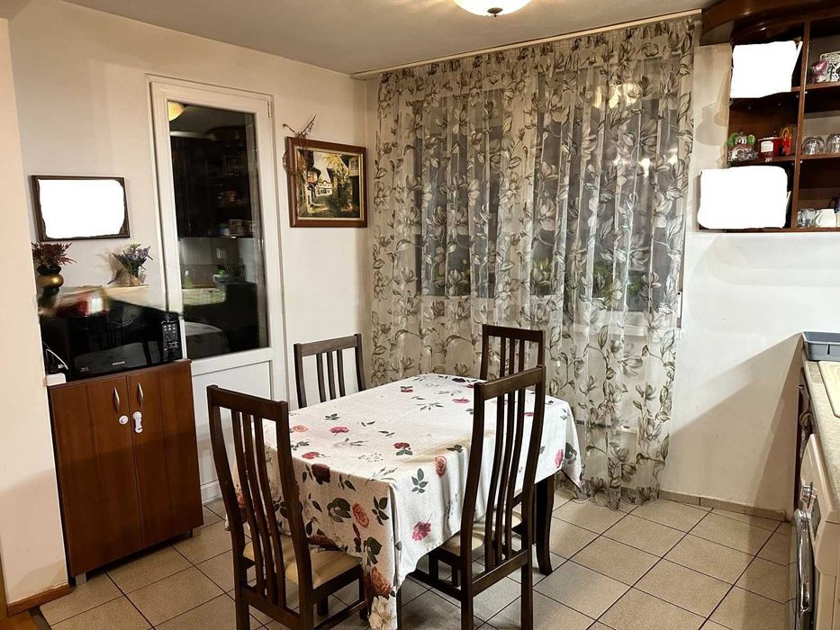 Продава се Тристаен апартамент в Пловдив, Център - 72 кв.м за 1875 €/кв.м - Снимка #3