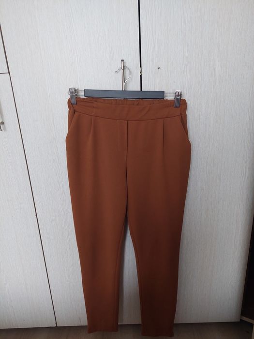 Pantaloni damă maro eleganți, elastici, Made in Italy, mărimea S – off