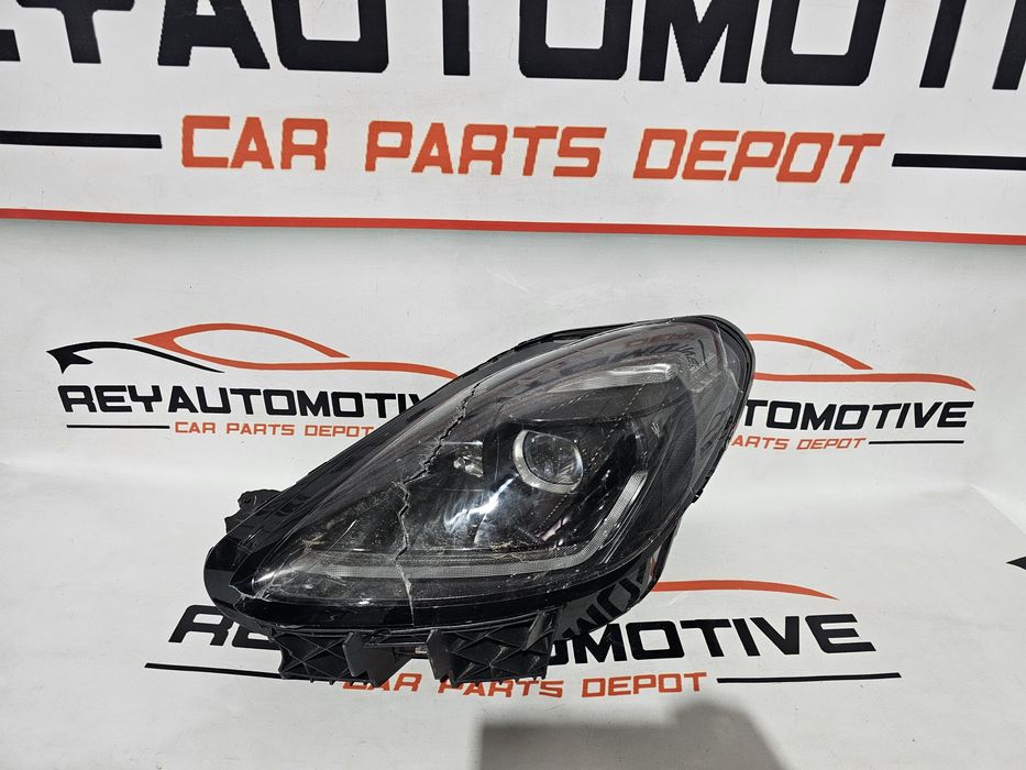 Far stanga led Maserati Grecale avariat