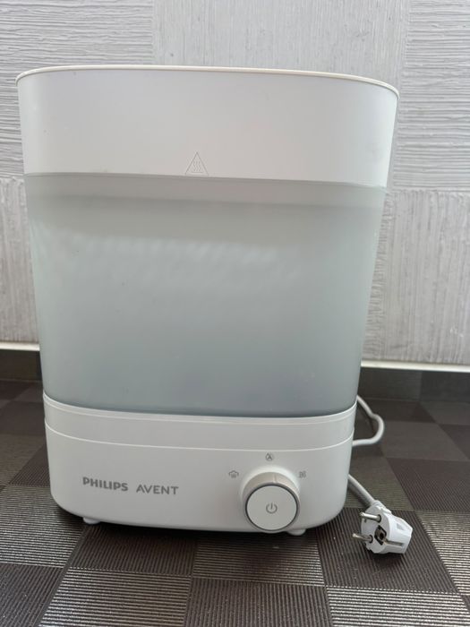 Продавам Електрически стерилизатор Philips Avent - Premium, с функция изсушаване