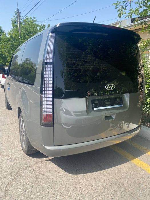 Продаётся Hyundai Staria