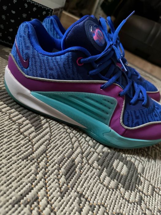 Продам 2 парф кроссовок