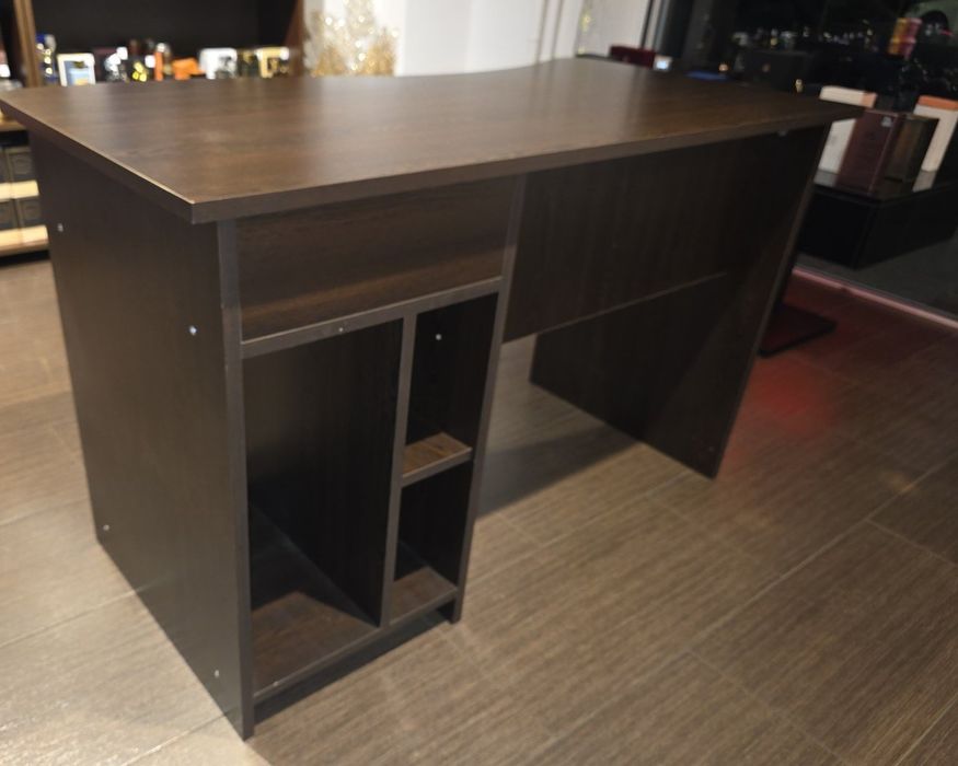 Офис бюро в отлично състояние