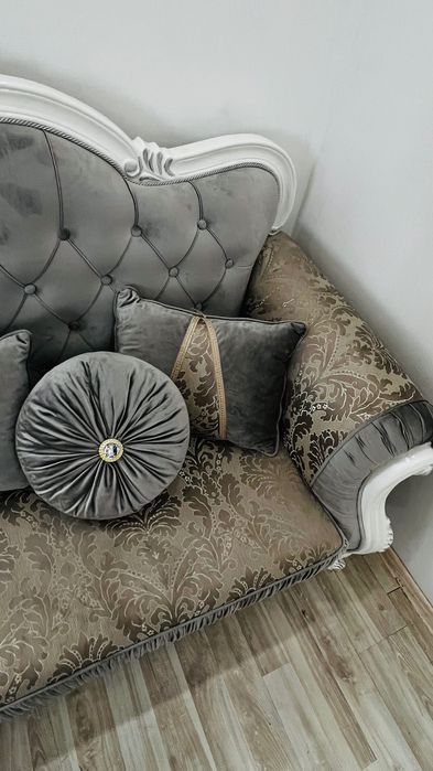 Продам диван мягкий