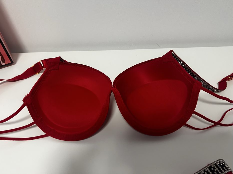Set lenjerie Victoria’s Secret