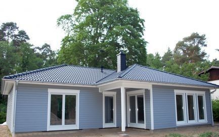 Vand case pe structura metalica din panouri sandwich termoizolante