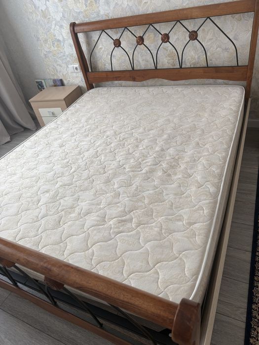 Кровать бу из натурального дерева