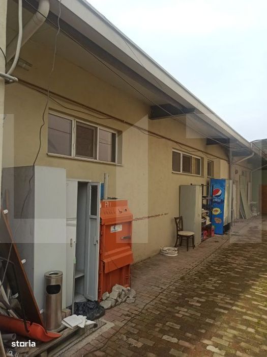 Spatiu comercial, de vanzare, parter + apartament la etaj, zona Mehala