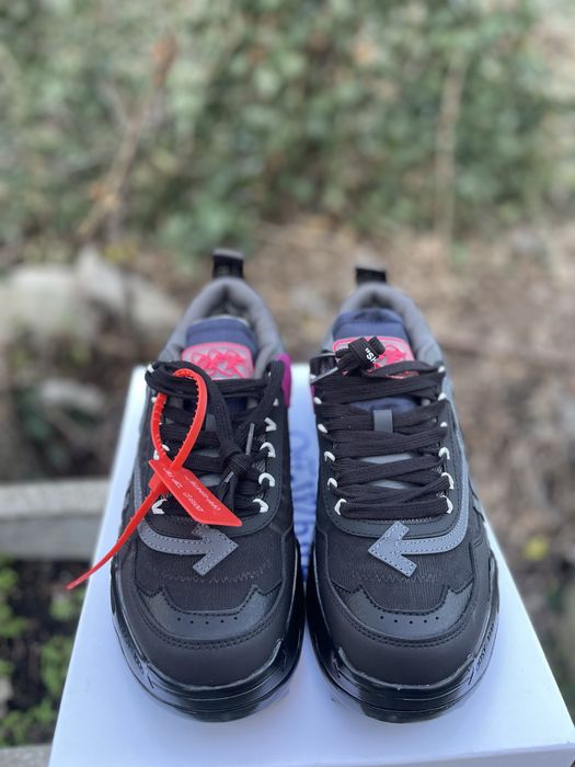 off white odsy 1000(full black)