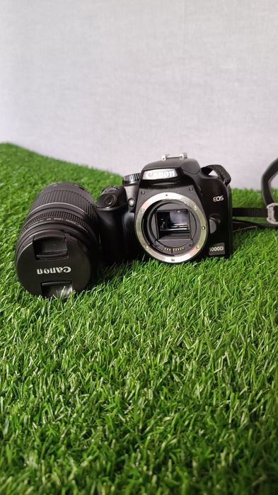 Продам фотоаппарат Canon Eos 1000D