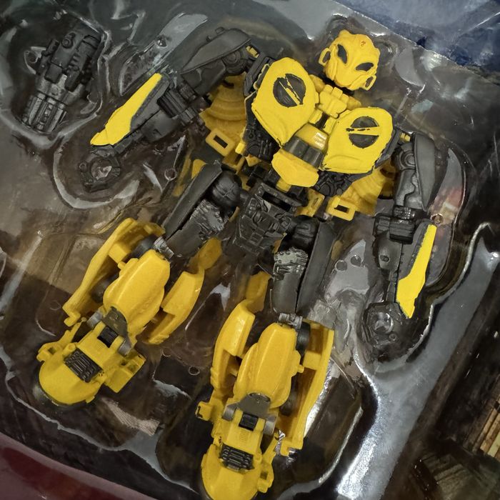 Transformers studio series 70 bumblebee