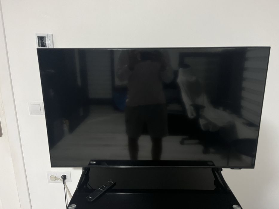 Samsung QLED Smart TV 43” 4K UHD 2022 – stare impecabilă