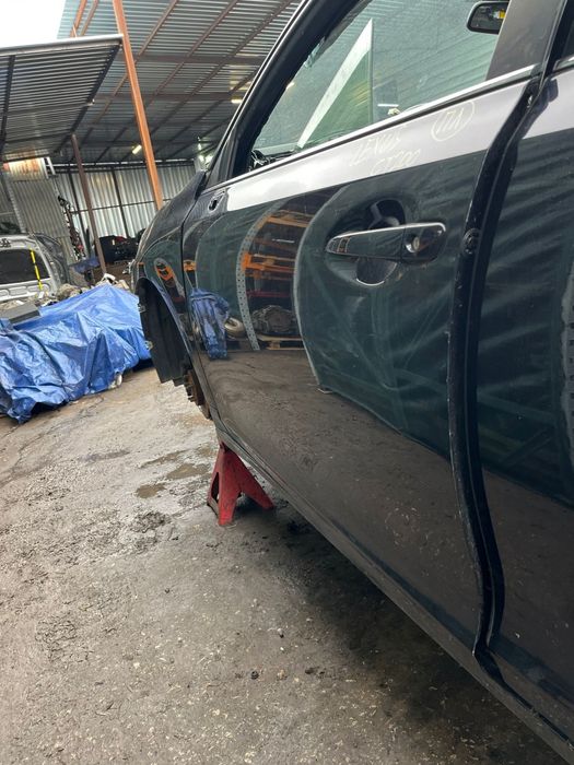 Lexus CT200H Батерия броня фарове  стопове волан капак врати