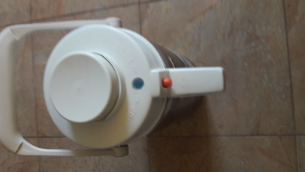 Термос голям 2.5 литра