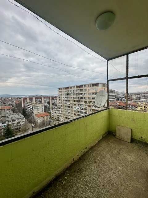 Тристаен апартамент за продажба в Бургас