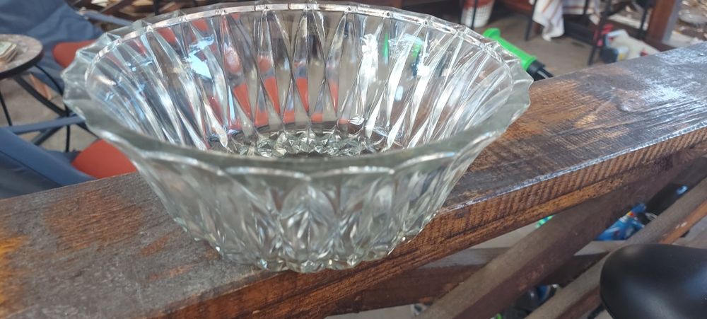 Castron și platou din sticlă-vechi