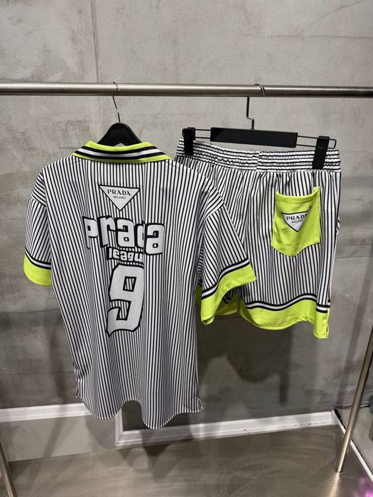 Compleu Prada Premium