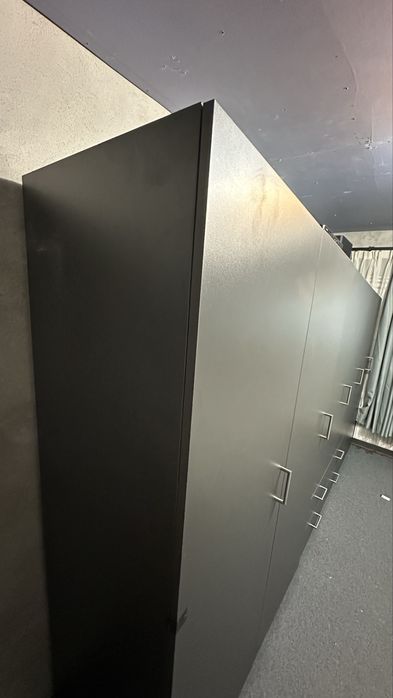 Dulap foarte incapator