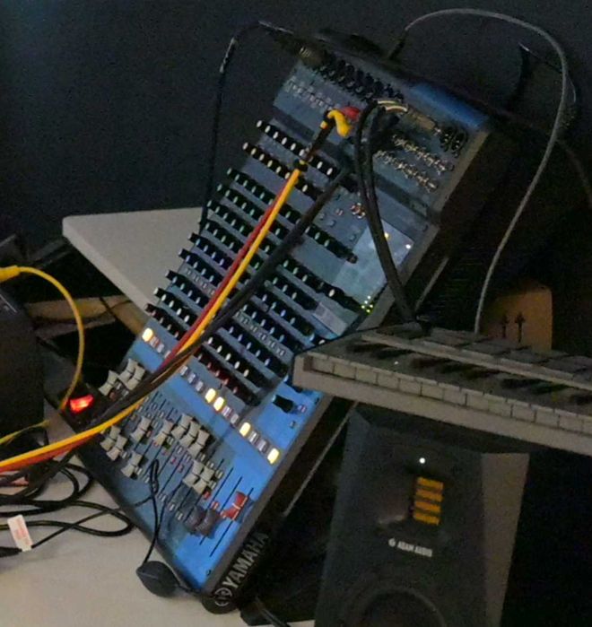 Аналогов миксер Yamaha MG16xu