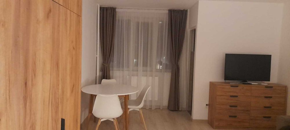 Inchiriez garsoniera tip D Aluminei