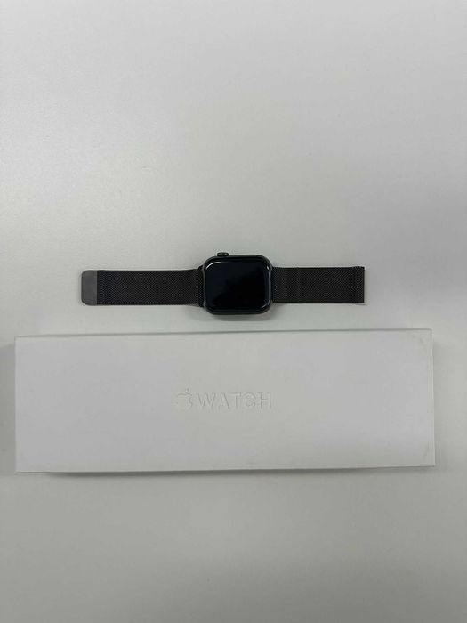 Apple Watch 9 GPS + Cellular, 45mm Graphite Stainless Steel Case