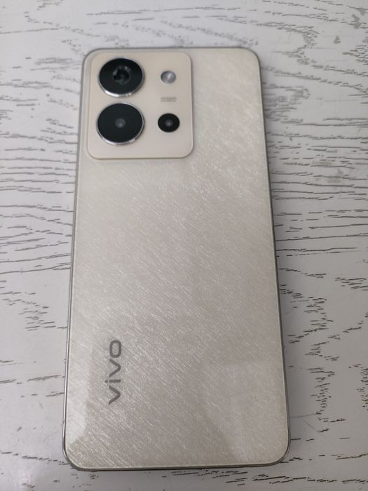Продам телефон vivo
