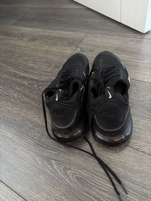 Продам Nike оригинал кроссовки