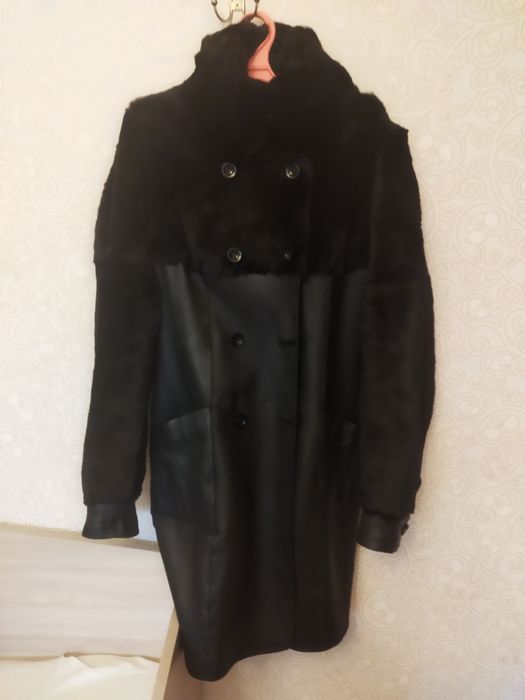 Продам двустороннею дубленку