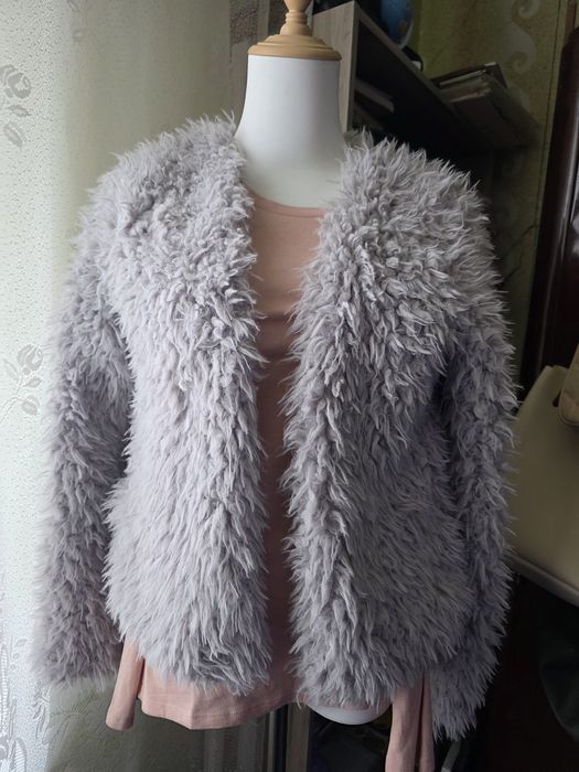 Blanita artificiala gri Gina Tricot