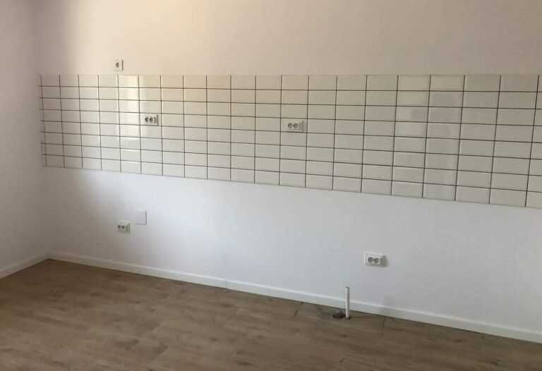 Casa Modulara, Garaje Auto si Containere din structura metalica si panou sandwich termoizolant