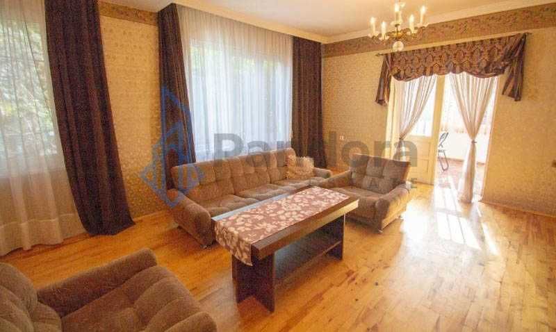 Тристаен апартамент под наем в кв.  Лозенец