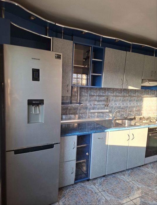Mobila bucatarie si electrocasnice