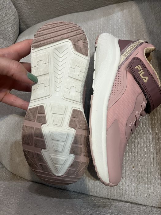 Маратонки Fila , 33 номер