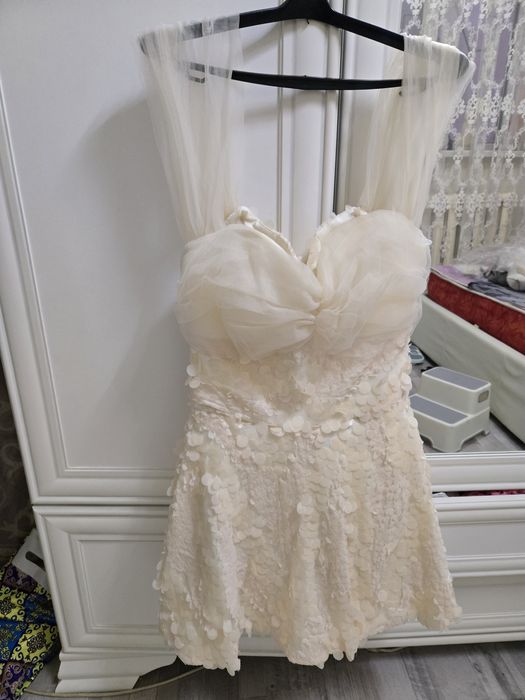 Одежда  продам выпускной  платья вечерняя