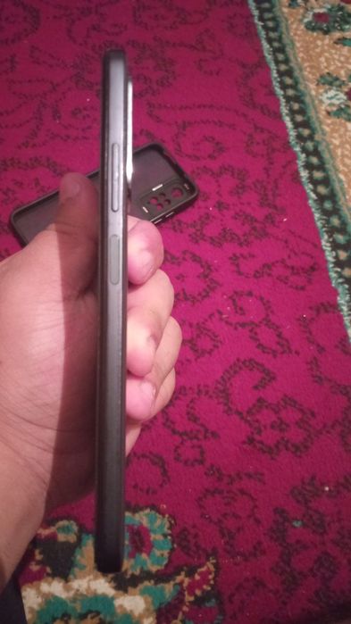 Telefon sotiladi.
Nomi.Mi not 11
Xotirasi.128
Karopka dakumenti bor.