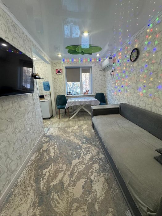 Продам 4 комнатную квартиру