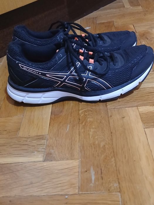 Маратонки ASICS Намаление