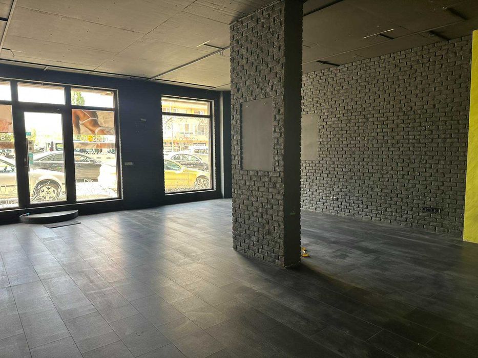 Продава се Магазин в София, Младост 1А - 137 кв.м за 1102 €/кв.м - Снимка #3