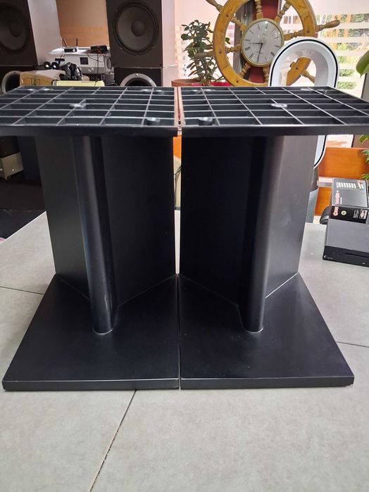 Boxe Bowers&Wilkins DM 1800+stative