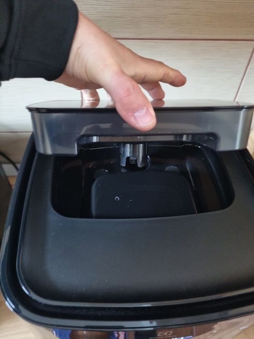 Vand Fripteuza Electrolux  cu aer cald si aburi