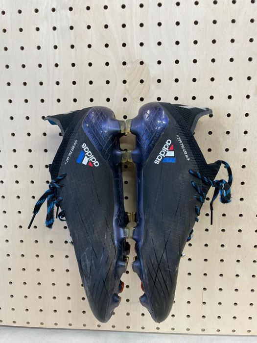 Футбольные бутсы Adidas X