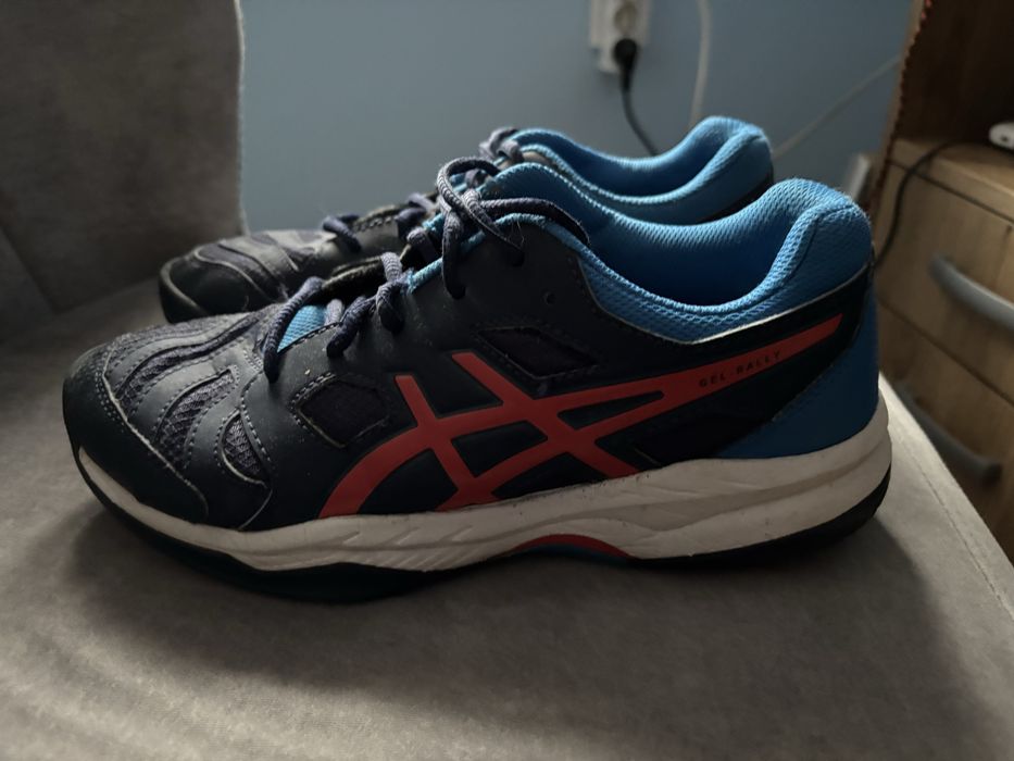 Маратонки Asics 38 номер