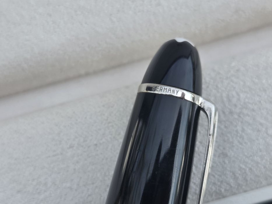 Pix MontBlanc Ballpoint LeGrand Platinum