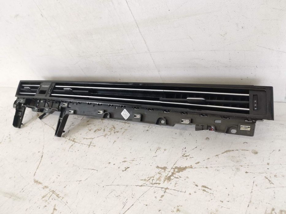 Grila Ventilatie Bord Volkswagen VW  Passat B8 2014 2015 2016 2017 201